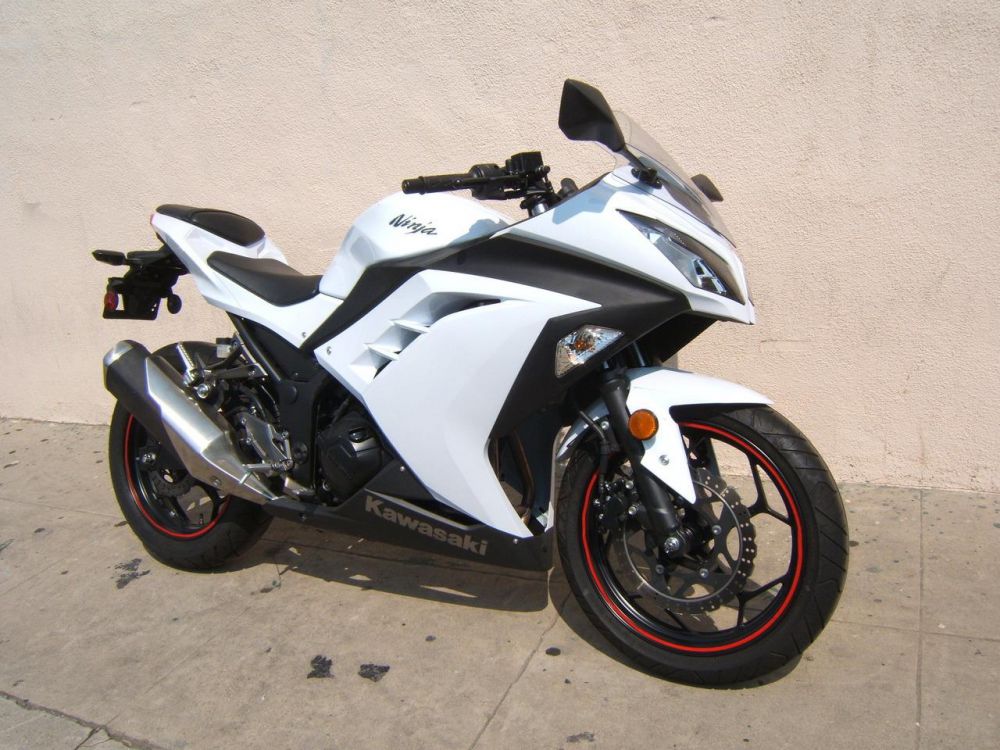 2013 Kawasaki EX300 NINJA Sportbike 