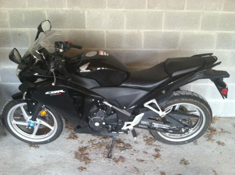 Low Milage 2012 Honda cbr250r cbr 250