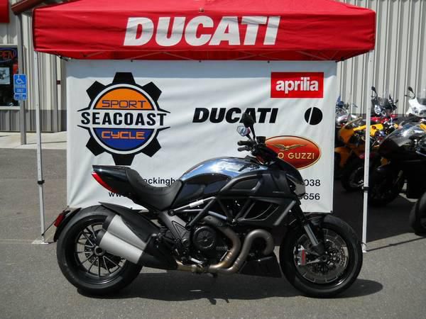 2013 ducati diavel chromo, low mileage, like new !