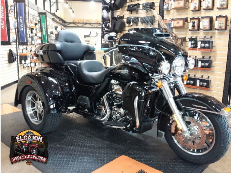 2014 Harley-Davidson FLHTCUTG - Tri Glide Ultra 