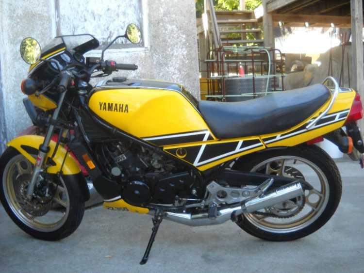 1984 yamaha rz350 motorcycle +kenny roberts edition +