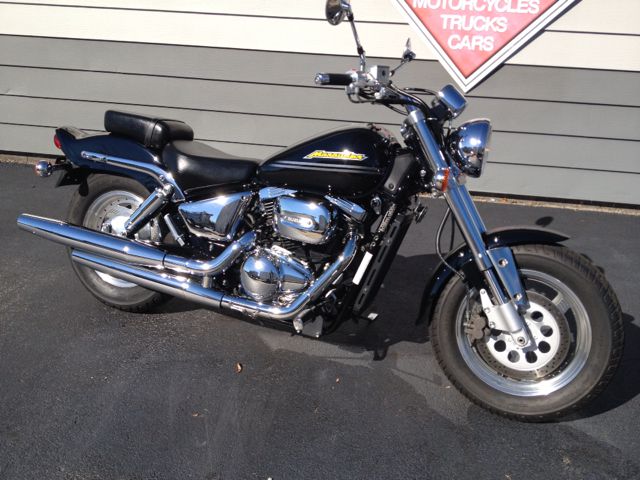 Used 2002 Suzuki Maurauder for sale.