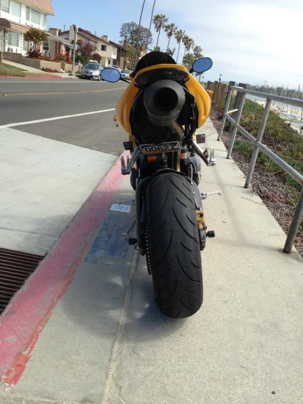 2006 Scorched Yellow Triumph Daytona 675, US $4,995.00, image 3