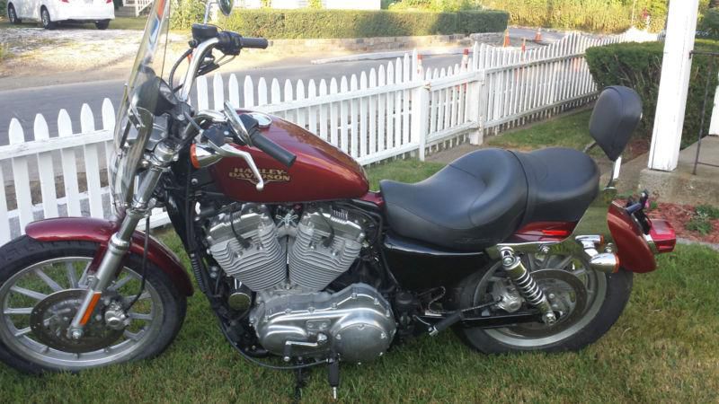 2009 harley davidson sportster 883 xl, 1,600 miles , new condition