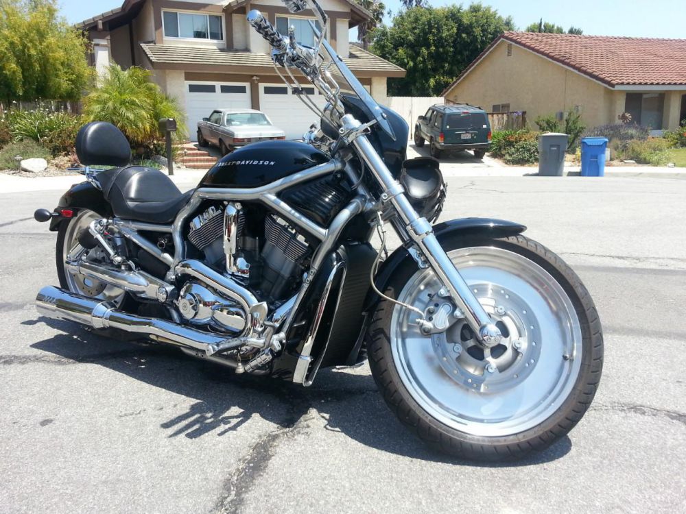 2004 harley-davidson v-rod  cruiser 