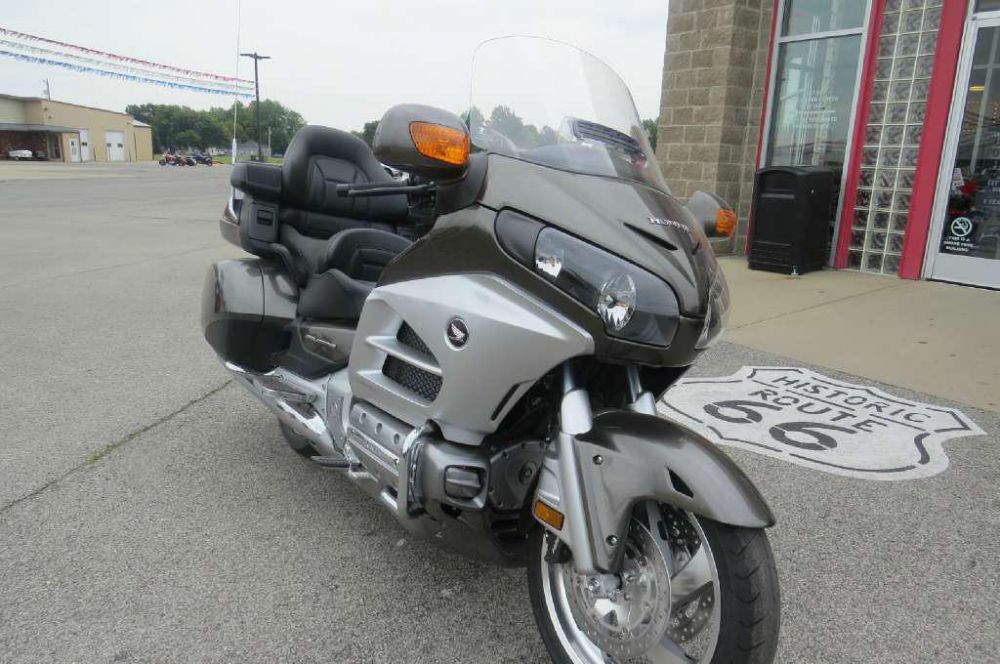 2013 honda gold wing audio comfort  touring 