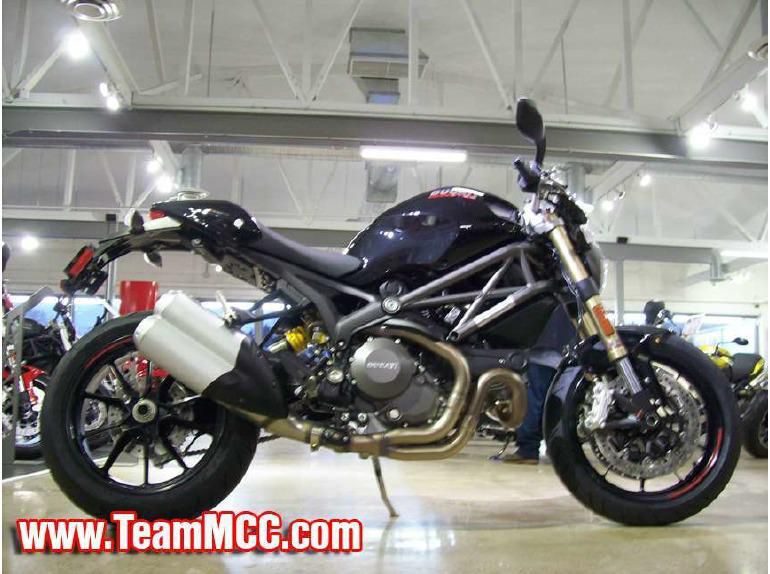 2013 ducati monster 1100 evo  standard 