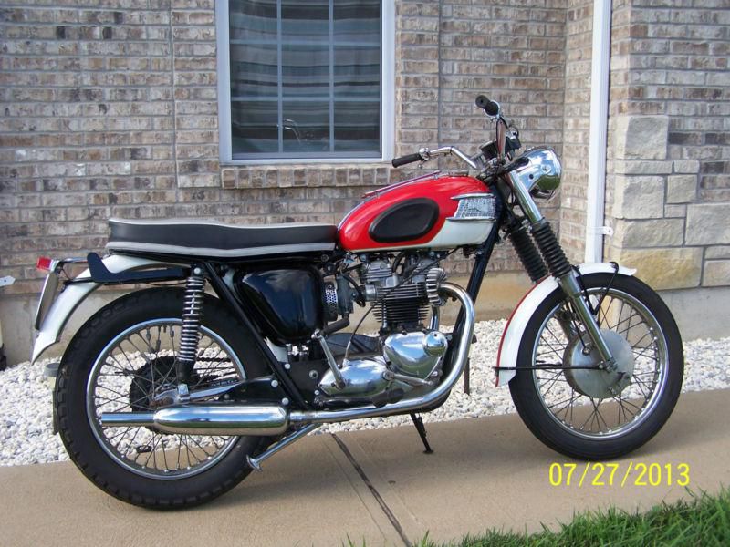 1965 vintage triumph trophy motorcycle model tr6