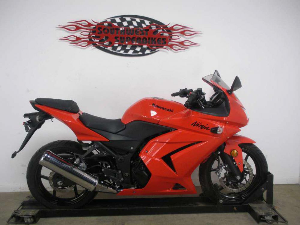 2009 kawasaki ninja 250r  sportbike 