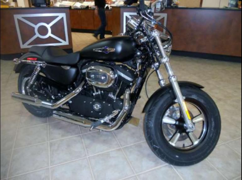 2013 harley-davidson xl1200c sportster 1200 custom  cruiser 