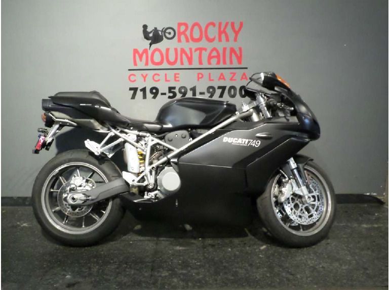 2005 Ducati 749 Dark 