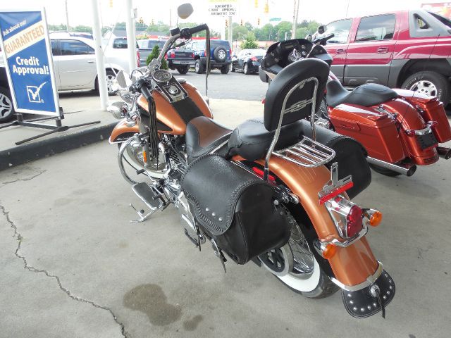 Used 2008 Harley Davidson Softail Deluxe for sale.