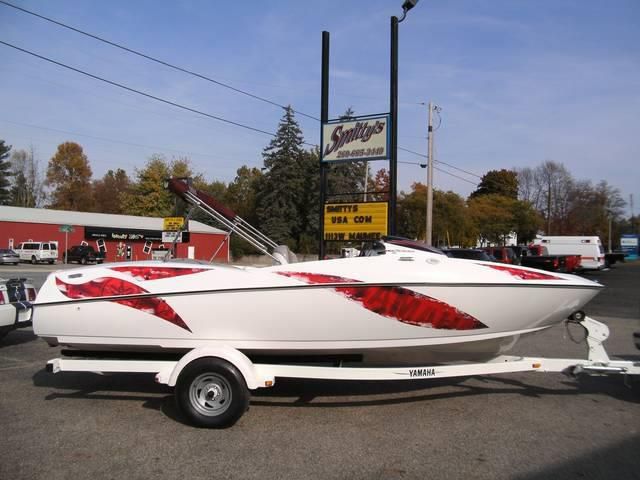 Used 2001 Yamaha LS2000 JET BOAT for sale.