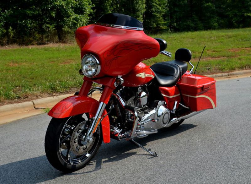 2010 Harley-Davidson Touring CVO Street Glide, Screamin Eagle Street Glide