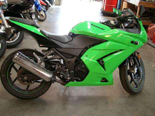 2009 kawasaki ninja 250r  sportbike 