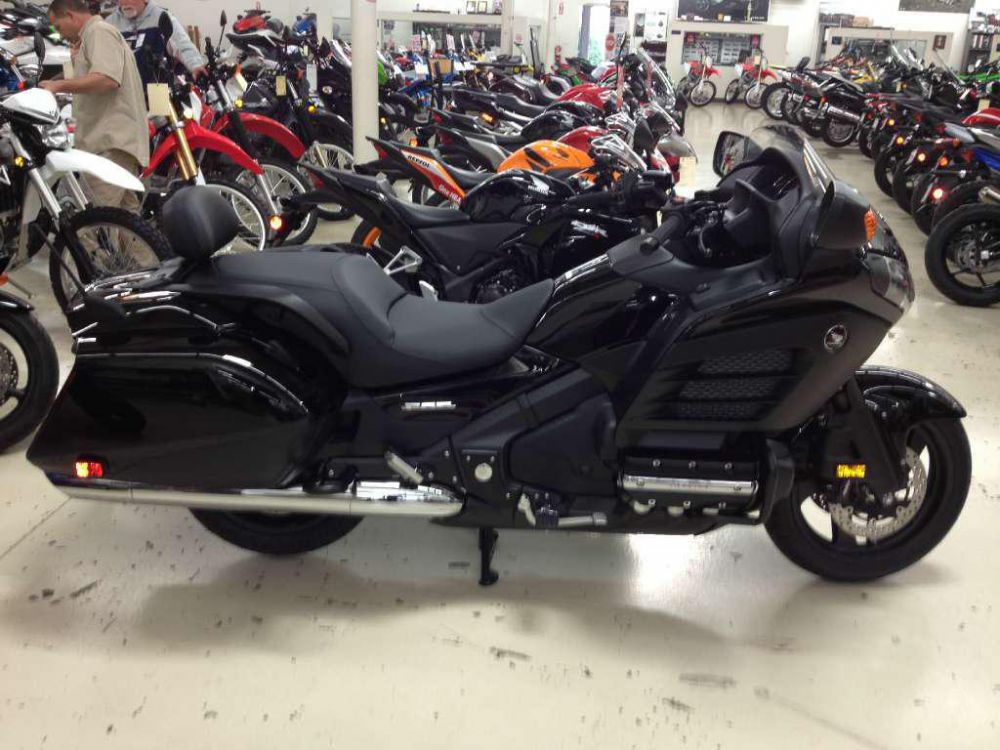 2013 honda gold wing f6b deluxe  touring 