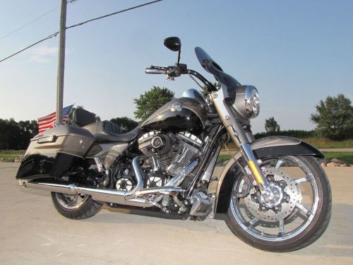2014 Harley-Davidson Touring CVO ROAD KING FLHRSE, US $48000, image 2
