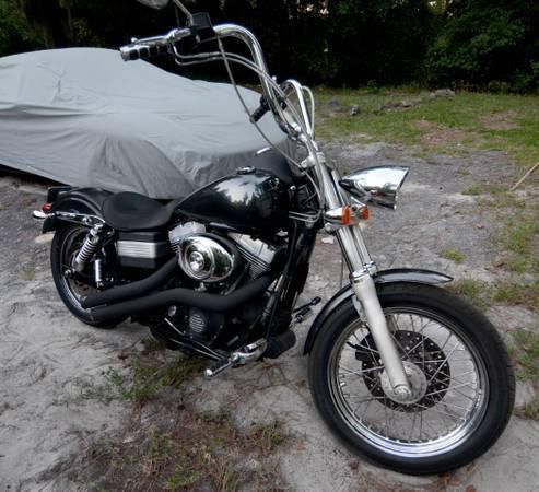2006 Harley-Davidson Dyna Street Bob Cruiser 