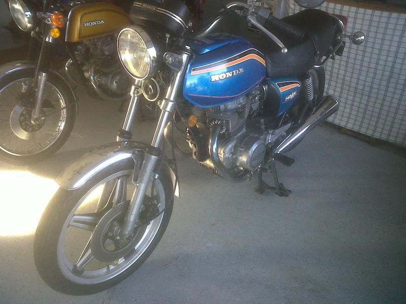 1978 blue honda hawk (cb 400)