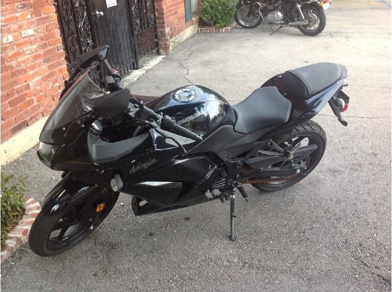 2011 Kawasaki Ninja 250R Sportbike 