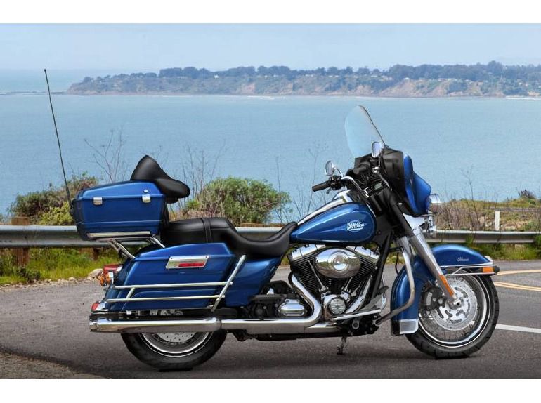 2013 Harley-Davidson FLHTC Electra Glide?® Classic - Color Option 