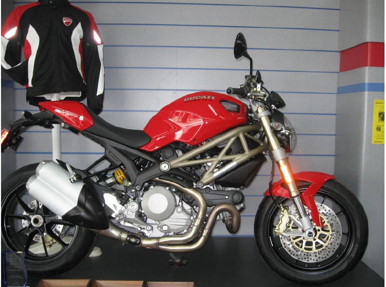 2013 Ducati Monster 