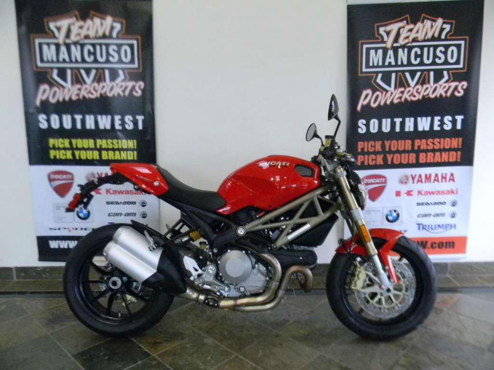 2013 ducati monster 1100 evo  standard 