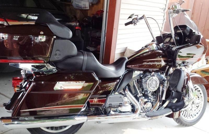 2011 Harley Davidson FLTRU Road Glide Ultra Motorcycle **SUNGLOW MERLOW**