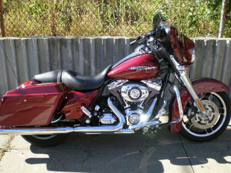 2010 Harley Davidson FLHX Street Glide Low Miles No Reserve