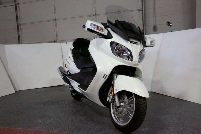2012 Suzuki Burgman 650 EXEC Moped 