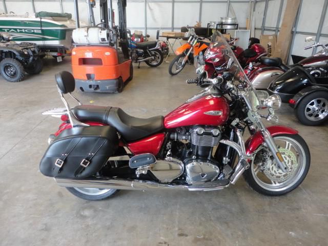 2010 triumph thunderbird 1700 abs  cruiser 