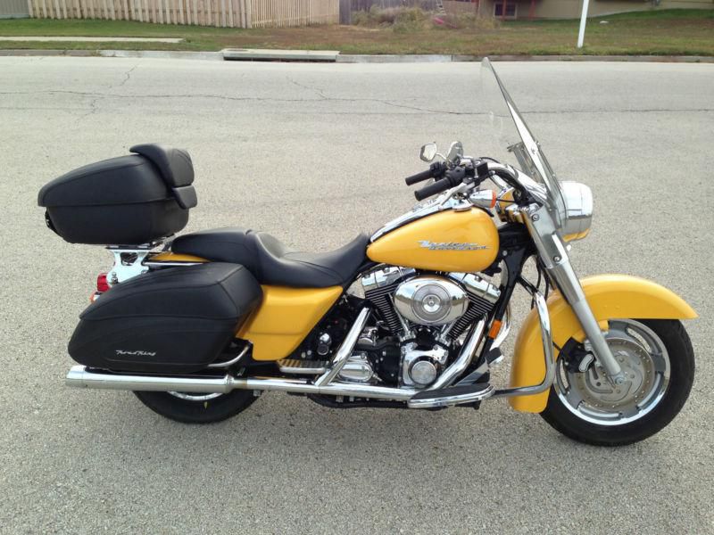 2005 Road King Custom LOADED TO THE MAX! TOUR PAK! YELLOW PEARL! LOW MILES! WOW!