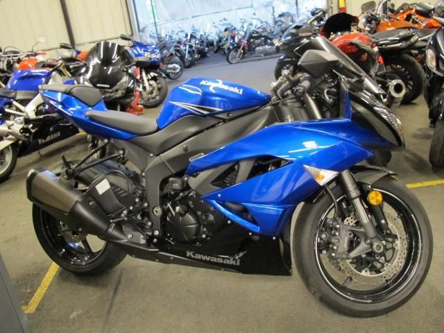 2011 Kawasaki ZX-6R Sportbike 