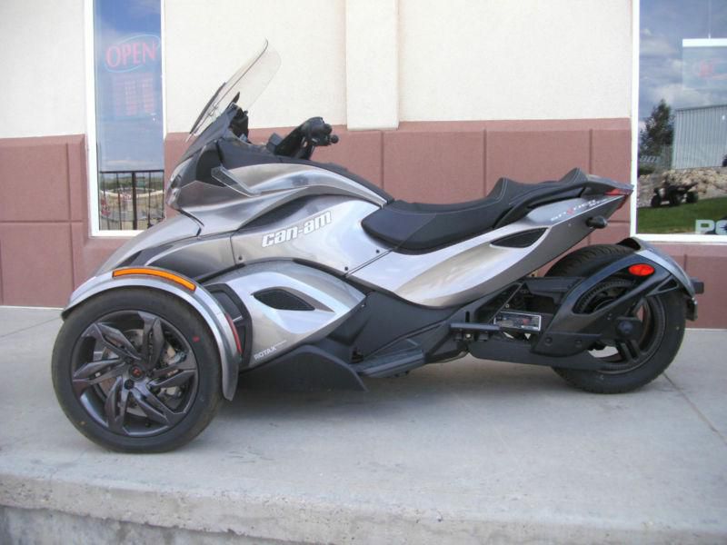 **2014 MODELS COMING SOON!** LAST 2013 Can-Am Spyder RS-TS SE5 Roadster