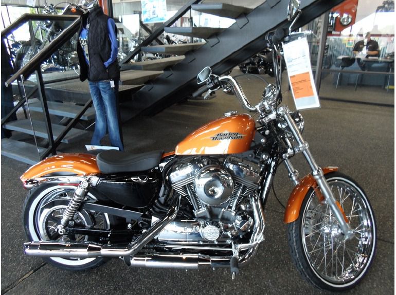2014 Harley-Davidson XL1200V - Sportster Seventy-Two 