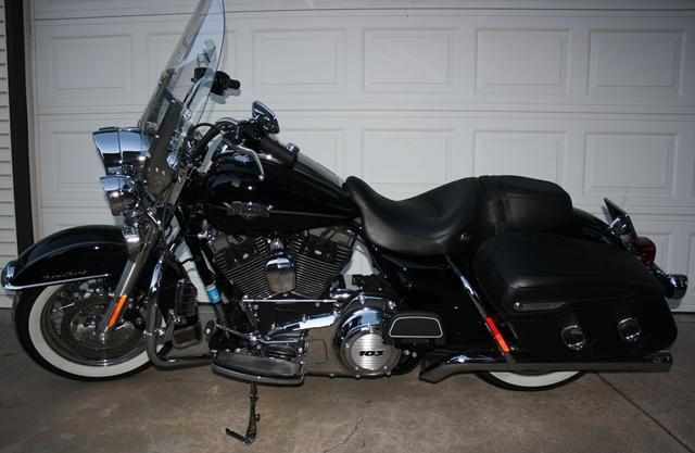 2012 harley-davidson road king classic touring 