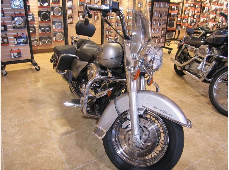 2007 Harley-Davidson FLHRC Road King Classic , $13,900, image 2