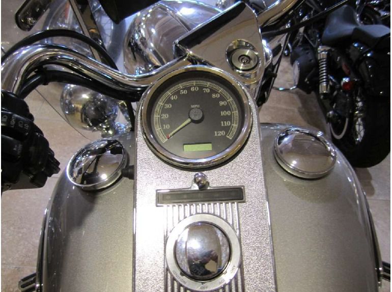 2007 Harley-Davidson FLHRC Road King Classic , $13,900, image 12