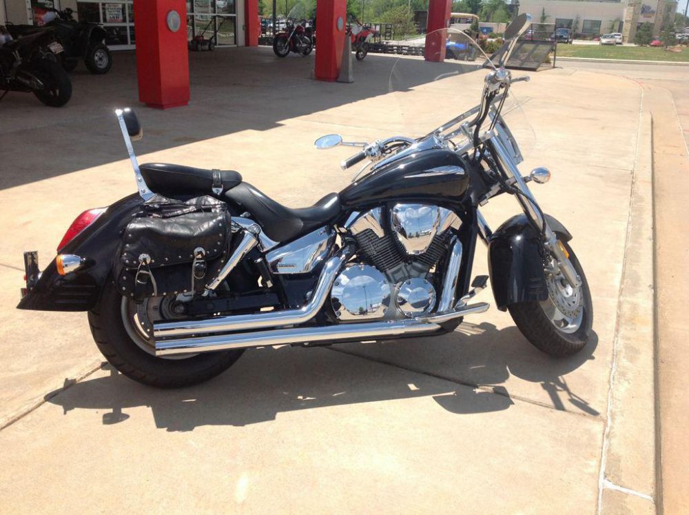 2005 honda vtx 1300r  cruiser 