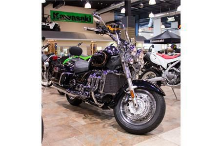2013 triumph rocket iii touring  sport touring 