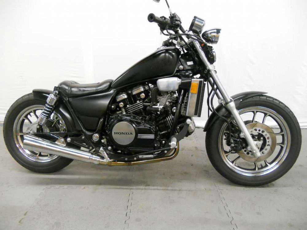 1984 Honda MAGNA 750 Custom 