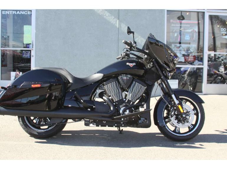 2014 Victory Cross Country 8-Ball 