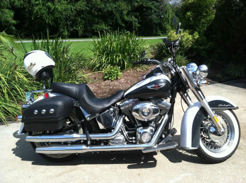 2009 harley davidson soft tail deluxe 2,700 miles