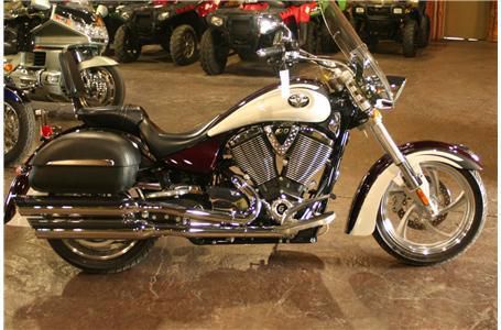 2009 Victory Kingpin Deluxe Cruiser 
