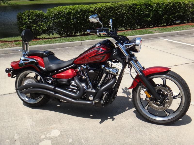 2011 Yamaha Raider Only 2k Miles Awesome Paint for sale on 2040motos