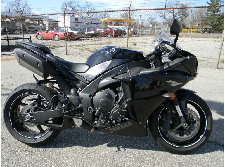 2010 yamaha yzf-r1 