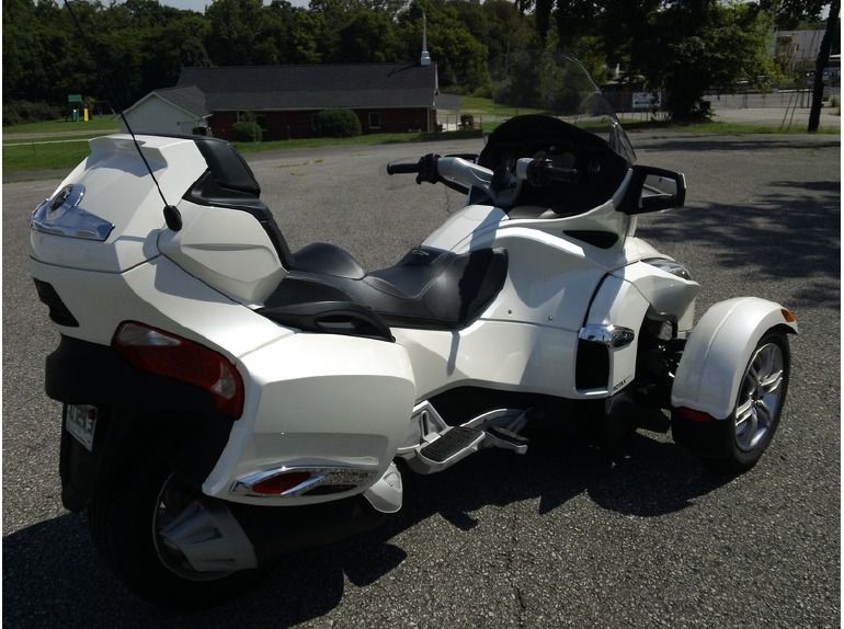 2011 Can-Am Spyder Roadster RT-Limited , $20,983, image 3