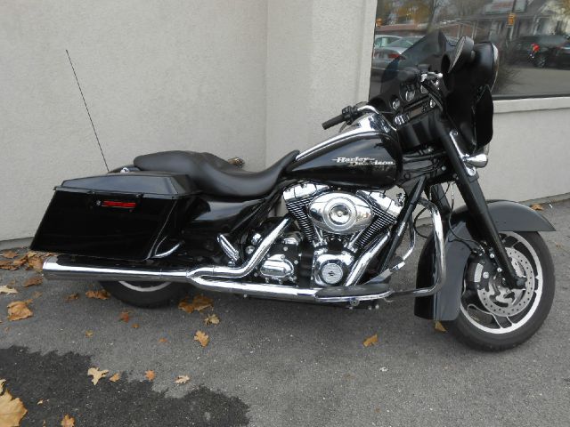 Used 2009 harley davidson street glide for sale.