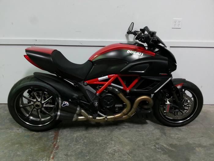 2012 Ducati Diavel Carbon 