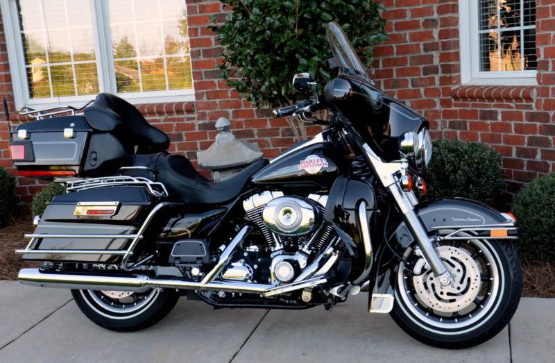 2007 Harley Davison Ultra Classic 1,851 miles Showroom Condition, One Owner